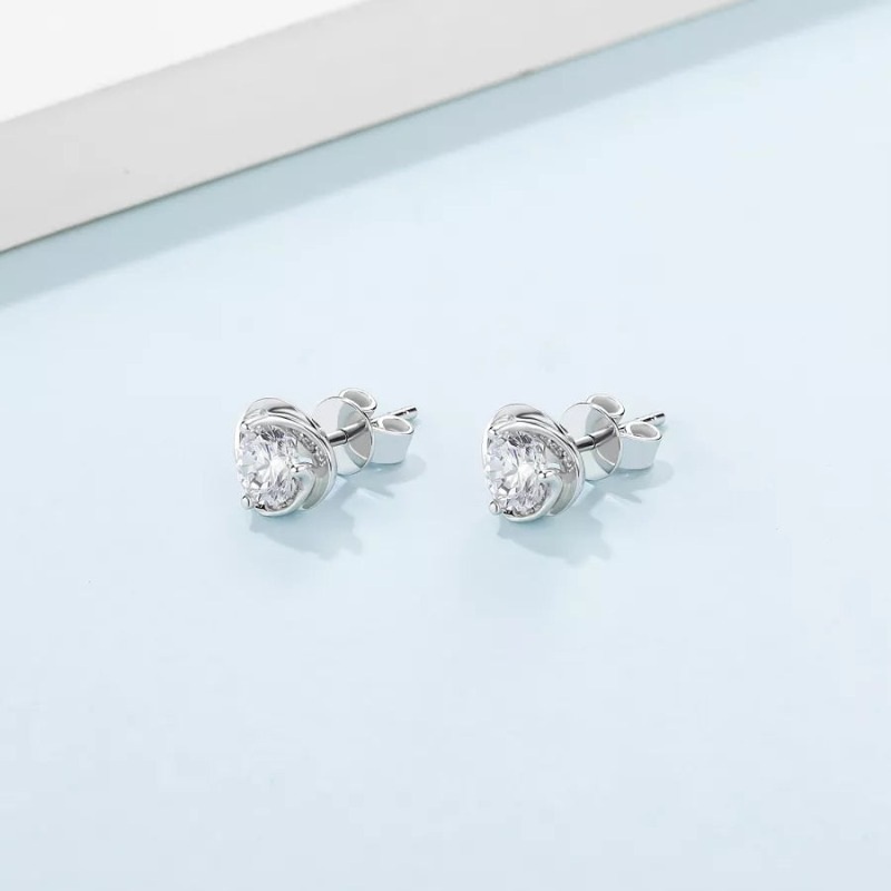 THE RICH CO - 0.5CT HEART MOISSANITE STERLING SILVER STUD EARRINGS